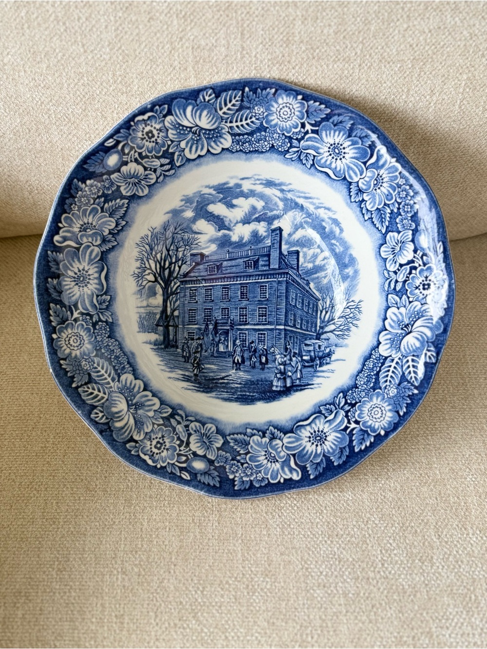 Wedgwood Liberty Blue Floral Transferware Bowl “Fraunces Tavern” Made in England